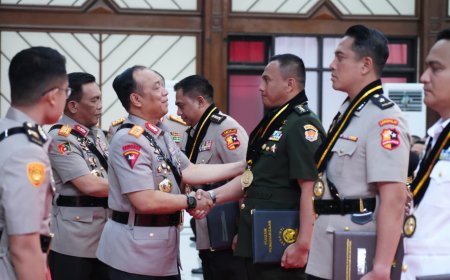 Wakapolri: 418 Lulusan Sespim Siap Jadi Garda Terdepan Hadapi Tantangan Global dan Era Digital