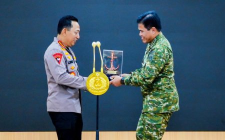 Kapolri Bersama Menko Polkam dan Pimpinan Lembaga Negara Perkuat Kebersamaan di Mabes TNI AL
